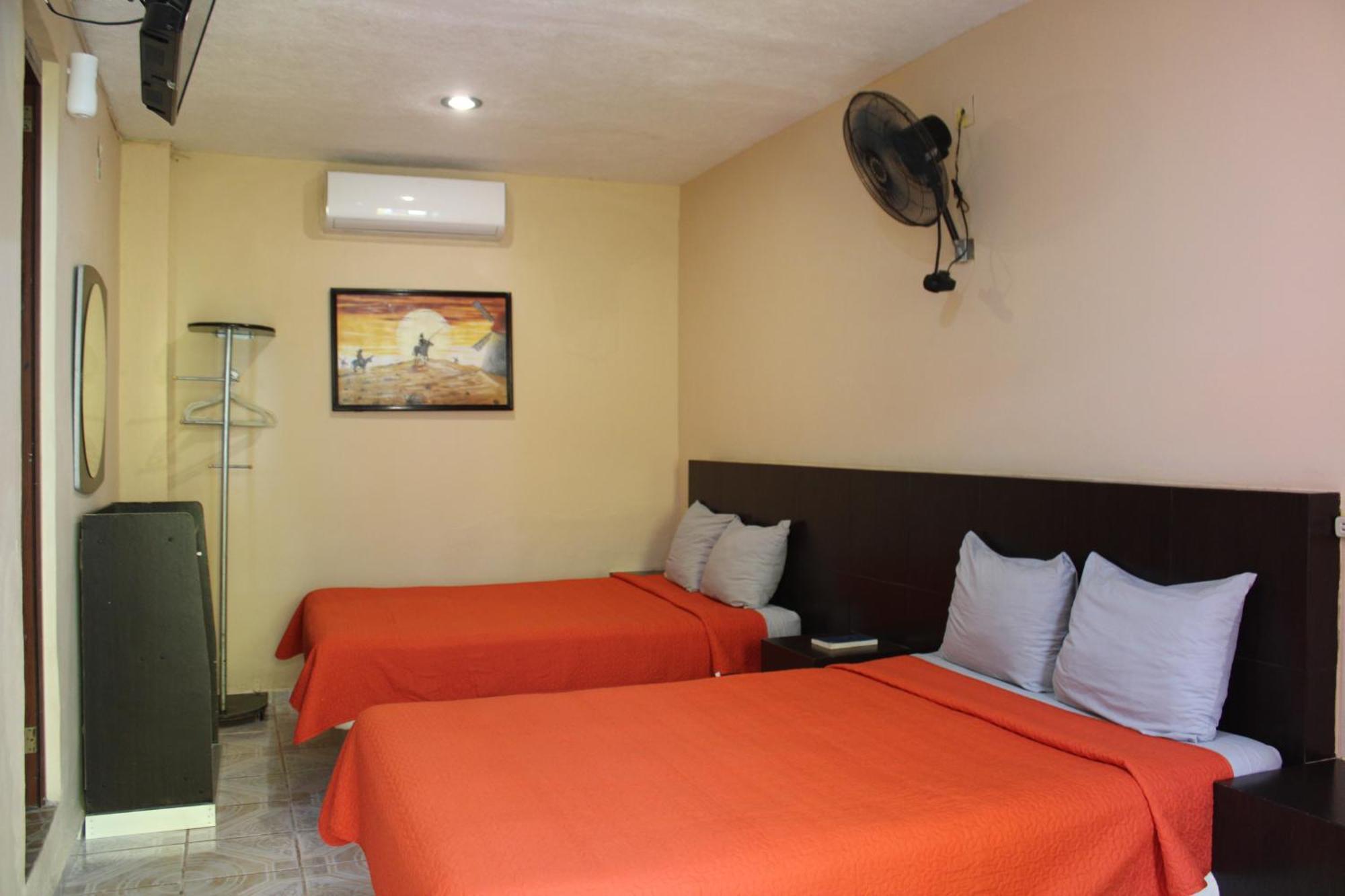 Hotel Guaranducha Inn แคมเปเช ห้อง รูปภาพ